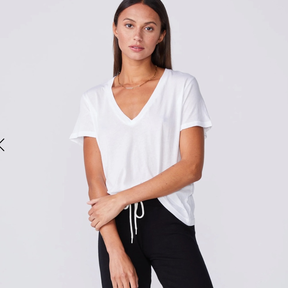 Monrow Super Fine Jersey Fitted V Neck Tee NWT